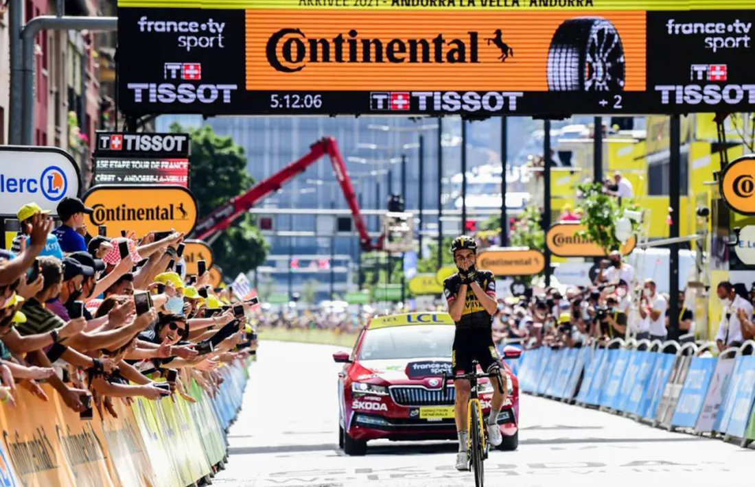 Sepp Kuss, ciclista resident del Jumbo-Visma, es va imposar a Alejandro Valverde. Foto: Comú d'Andorra la Vella / Tony Lara