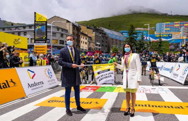 p._3_sortida_pas_de_la_casa-tour_de_france_2021-7_foto_comu_dencamp