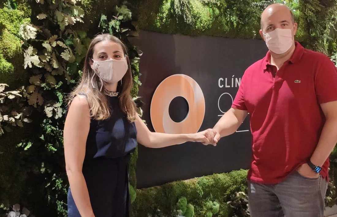 Nàdia Sopena, directora d'Omega Zeta, i el president del BCA, Gorka Aixàs, han tancat l'acord.