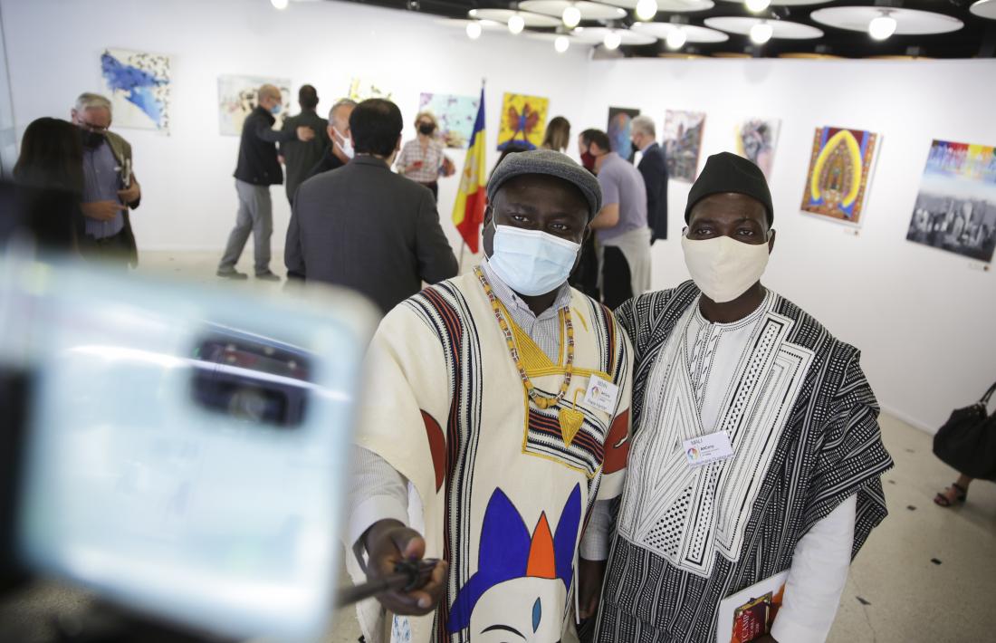 Atrets per la proximitat geogràfica dels seus països, l’Art Camp ja ha convertit en inseparables aquests artistes africans, de Benín i Mali. 