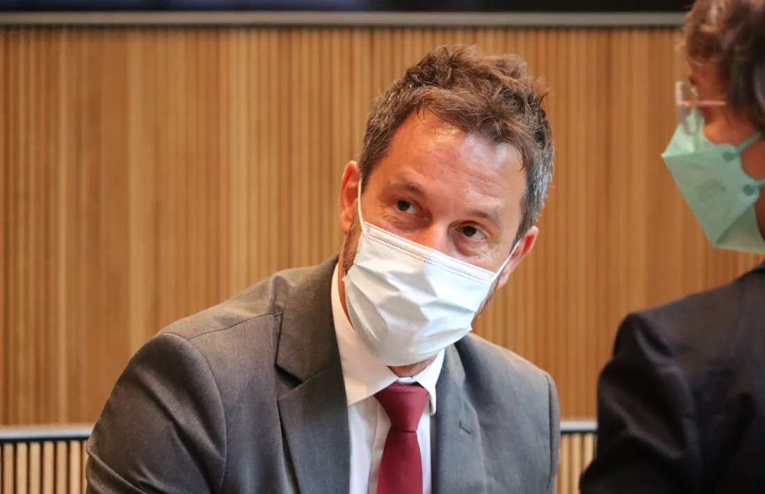 El president del grup parlamentari socialdemòcrata, Pere López, en la sessió d'avui.