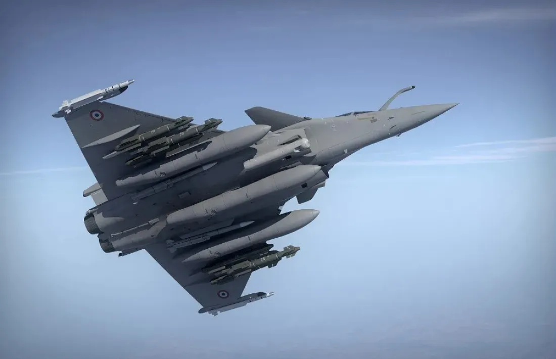 Un avió de combat de la família Rafale, produït per l’empresa francesa Dassault.