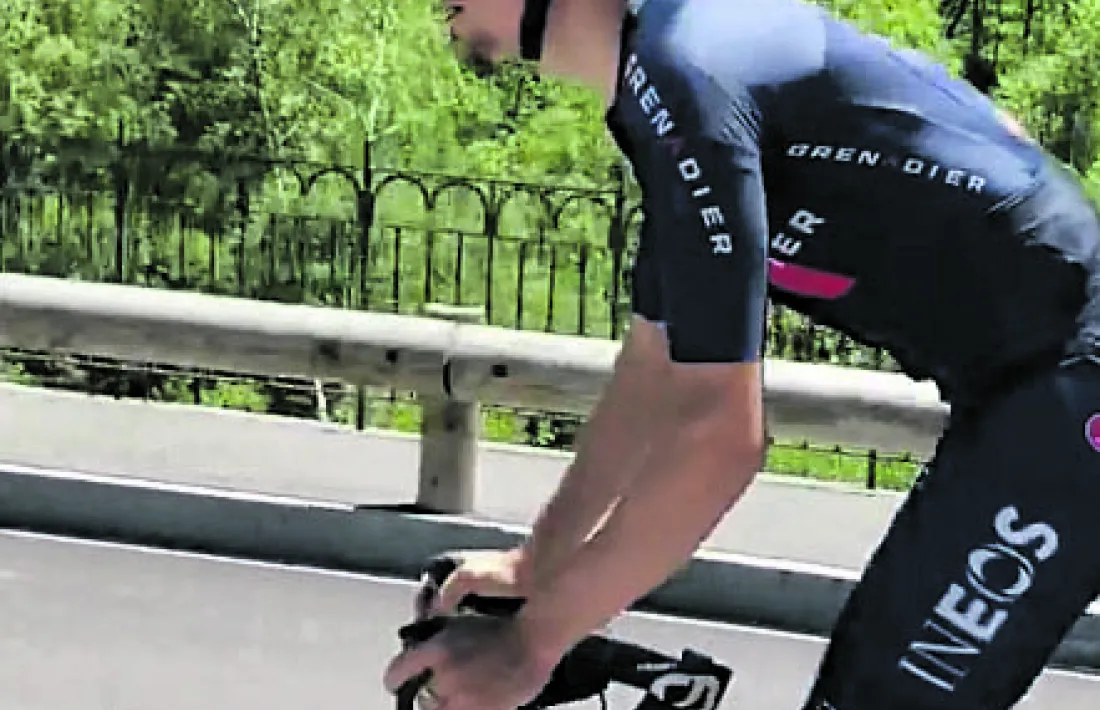 Tom Pidcock, entrenant amb la seva bicicleta a Soldeu. Foto: Instagram