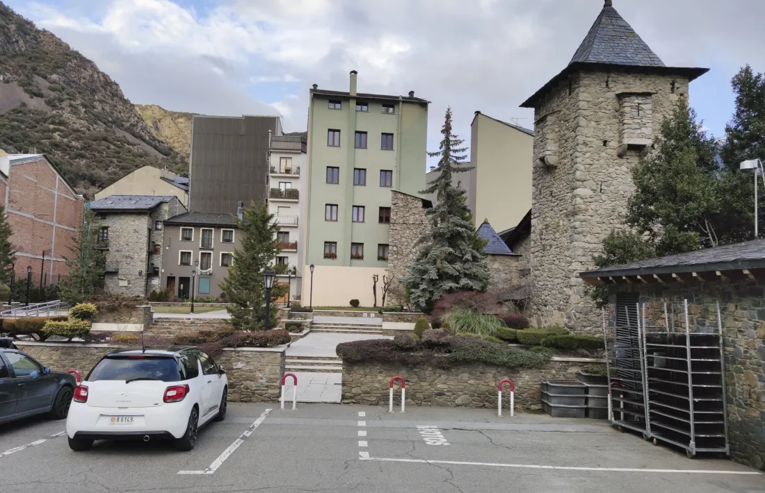 Casa de la Vall és un monument clau de la candidatura: l’entorn de protecció encara no s’ha començat a redactar.
