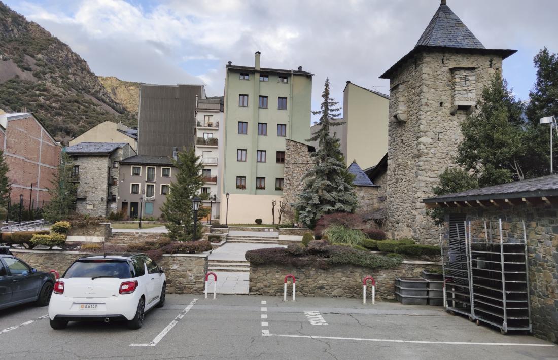 Casa de la Vall és un monument clau de la candidatura: l’entorn de protecció encara no s’ha començat a redactar.