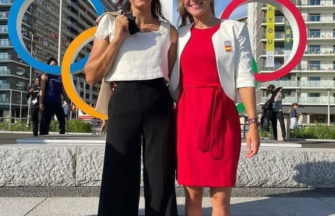 Mònica Doria i Núria Vilarrubla, de companyes d'entrenament a rivals a Tòquio. Foto: Twitter Jordi Fàbrega