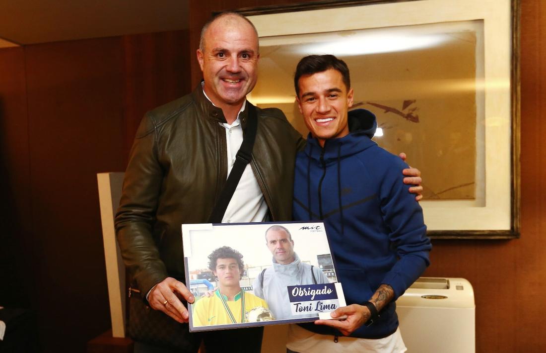 Toni Lima té alguns ‘descobriments’ de talents, com el cas del brasiler de l’FC Barcelona, ‘Coutinho’, amb qui té una bona amistat. Foto: Foto cedida per Toni Lima