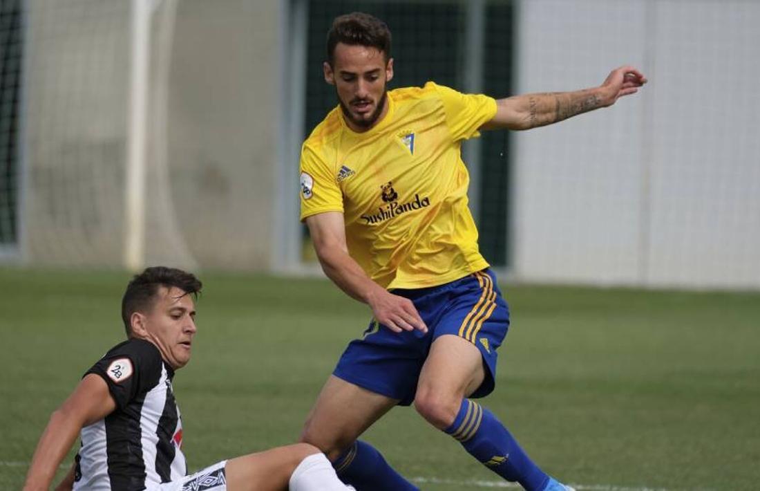 Javi Navarro, amb el Cadis. Foto: Cadiz CF