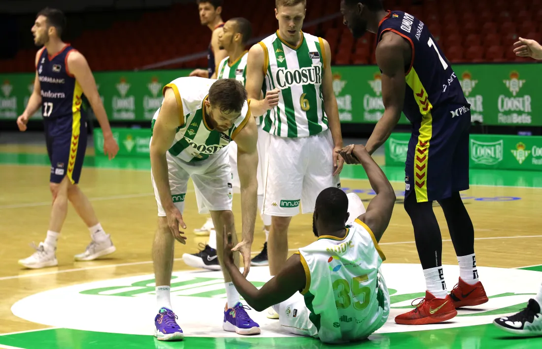 'Tunde' Olumuyiwa, en el partit de la jornada 26 del curs passat. Foto: ACB Photo / D. Ligero