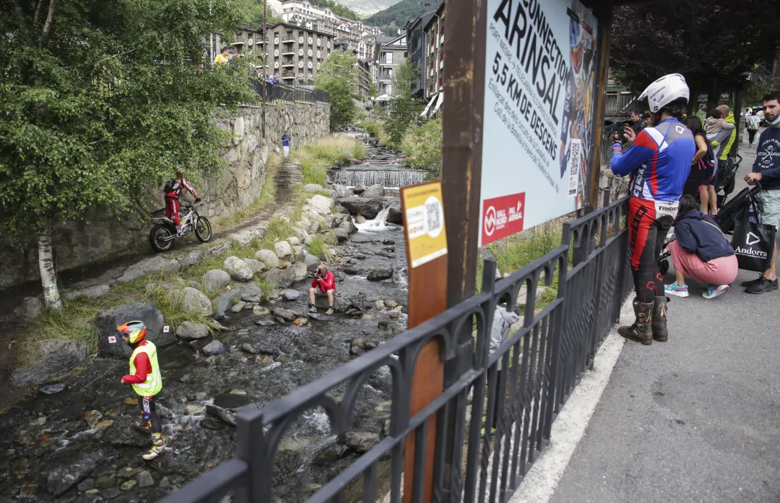 El 2 Dies de Trial d’Arinsal van deixar imatges espectaculars com aquesta al riu. Foto: Facundo Santana