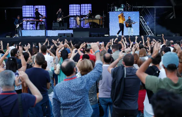 p._7.2_love_of_lesbian_-_tony_lara