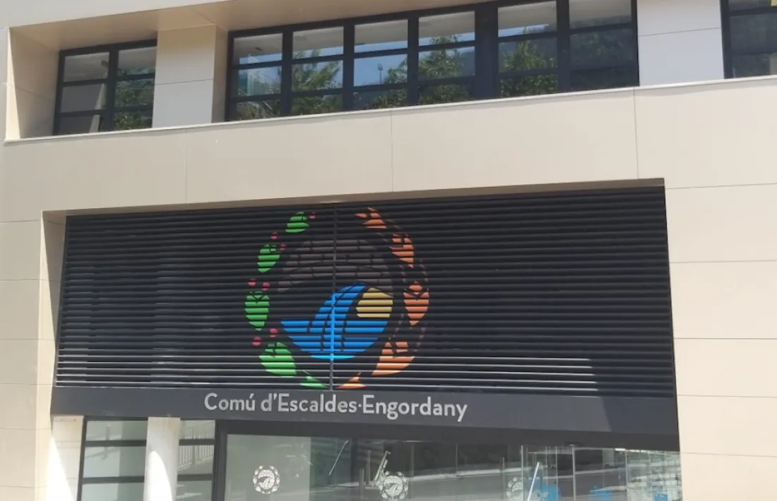 La façana del comú d'Escaldes-Engordany.