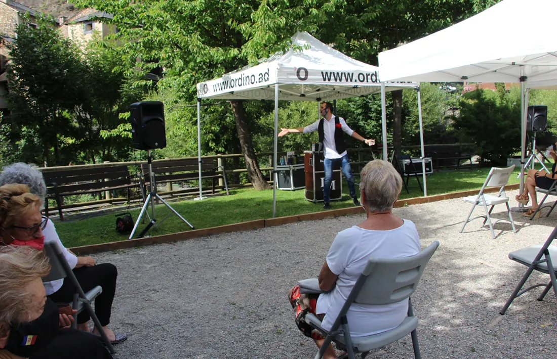 El tercer i darrer berenar a la fresca per a la gent gran d'Ordino.