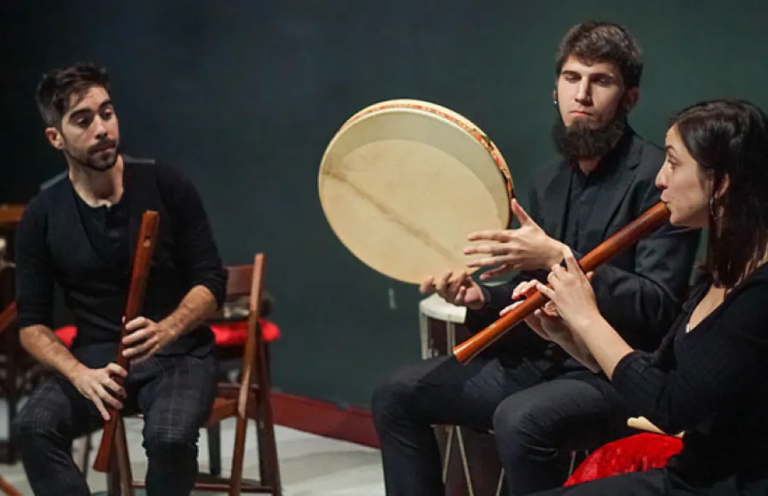 Moisés Maroto, a l'esquerra, amb la resta de l'Ensemble Serendipia.