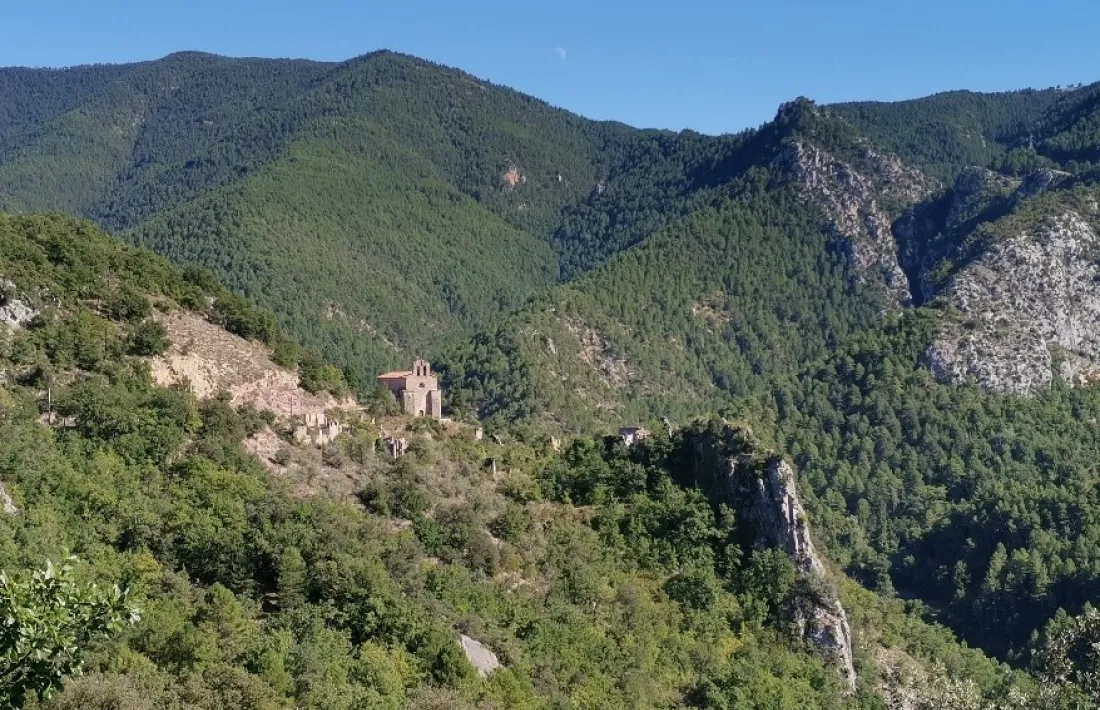 Tost (Ribera d’Urgellet),  centre del senyoriu d’Arnau Mir al segle XI, actualment poble abandonat.