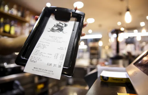 p._01_restaurant_ticket_-_facundo_santana