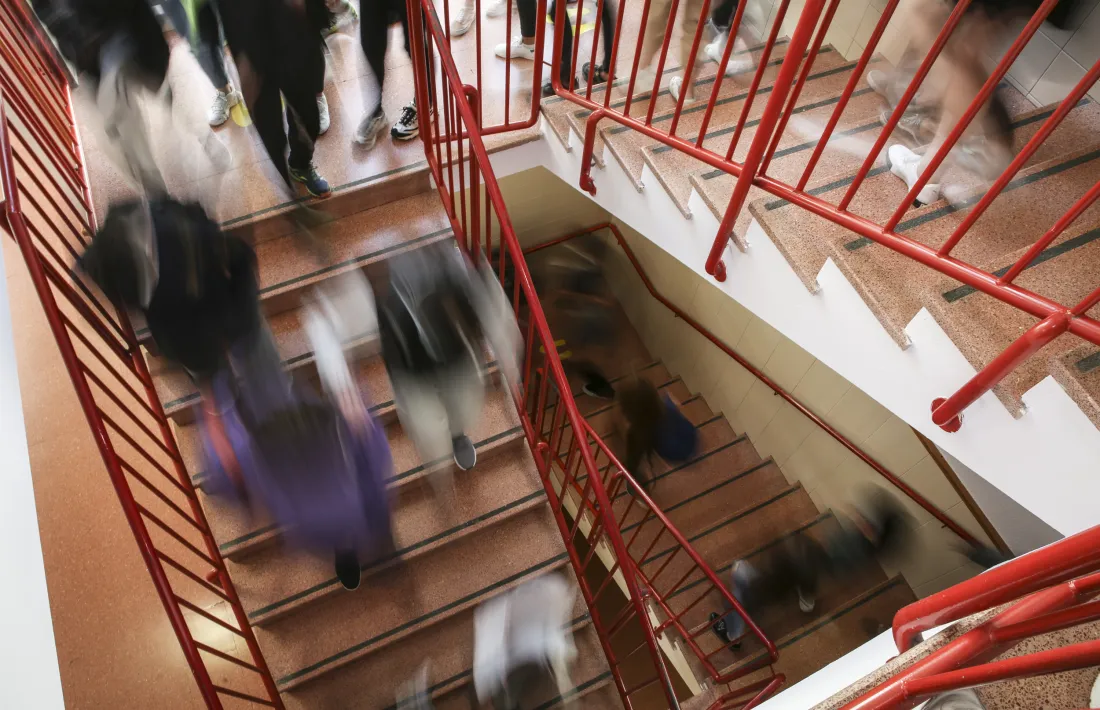 Educació vol col·laborar amb les entitats per combatre l’assetjament.