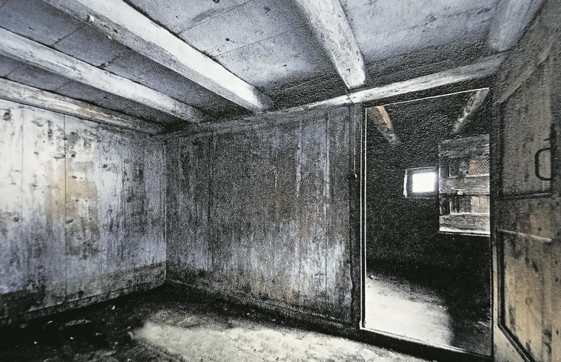 L’habitació del cap de casa on dormien els germans Pere i Anton, junts al mateix llit, i on el 31 de juliol del 1943 va tenir lloc el fratricidi, abans que el 2018 comencessin les obres de reforma de cal Costa.