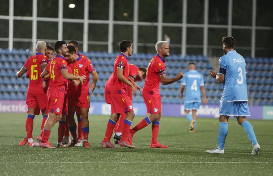 Marc Vales, jugador del Sandefjord noruec, celebra un dels seus dos gols contra San Marino a l’Estadi Nacional.Foto: Facundo Santana