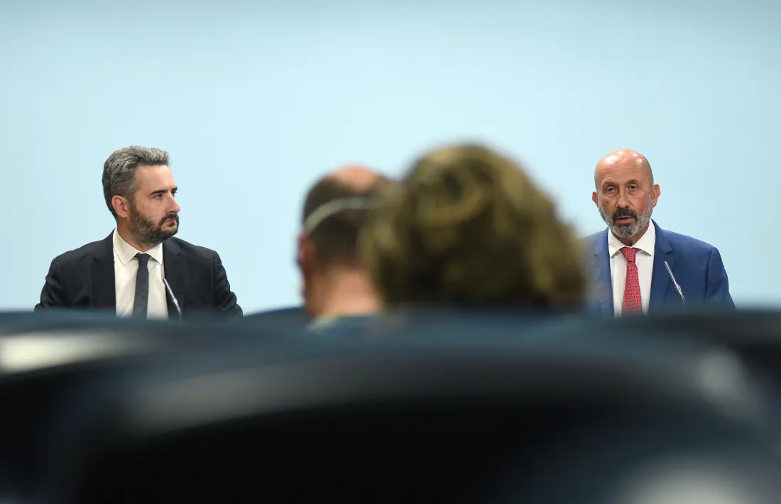 El ministre portaveu, Eric Jover, i el titular de Salut, Joan Martínez Benazet, en la compareixença posterior al consell de ministres.