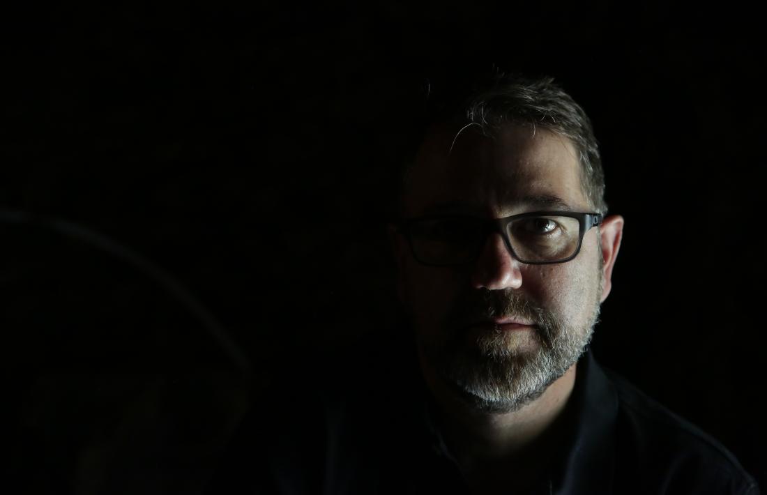 Iñaki Rubio s’ha enfilat en deu dies a la llista dels més venuts a Catalunya amb ‘Morts, qui us ha mort?’, publicat per Comanegra.