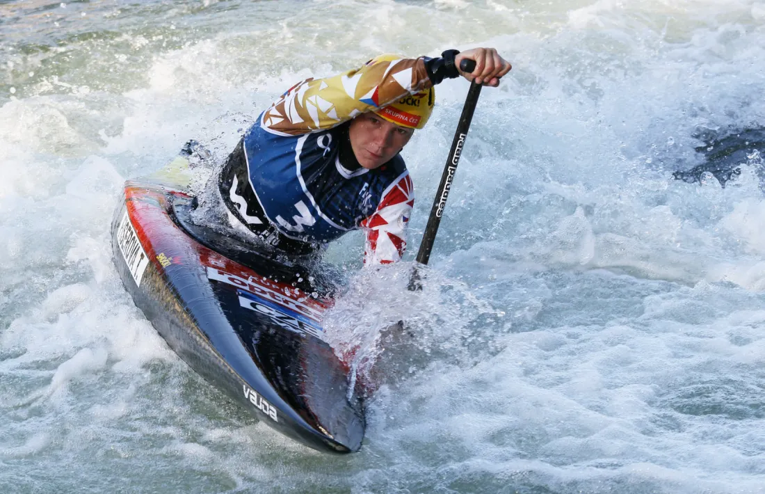 Tereza Fiserova, va sorprendre Jessica Fox a la final de canoa de Pau. Foto: Planet Canoe