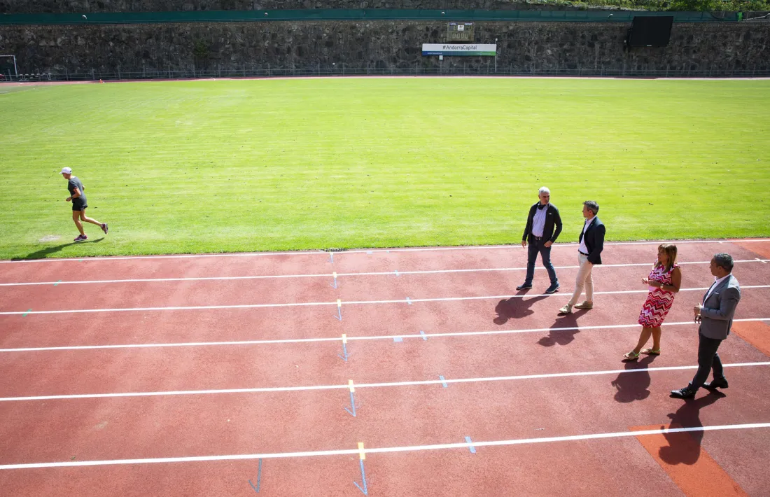 El tartan de l’Estadi Comunal Joan Samarra recupera la seva millor imatge amb una remodelació. Foto: Comú d'Andorra la Vella / Tony Lara