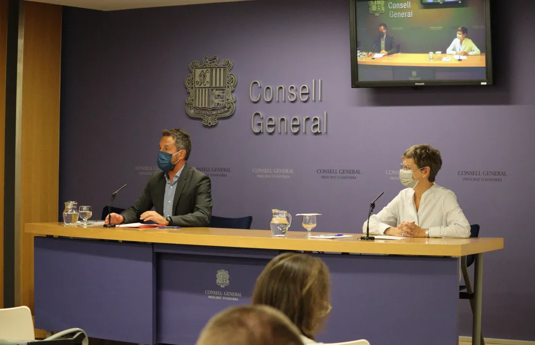 Els consellers generals socialdemòcrates Pere López i Susanna Vela en la compareixença d’ahir.