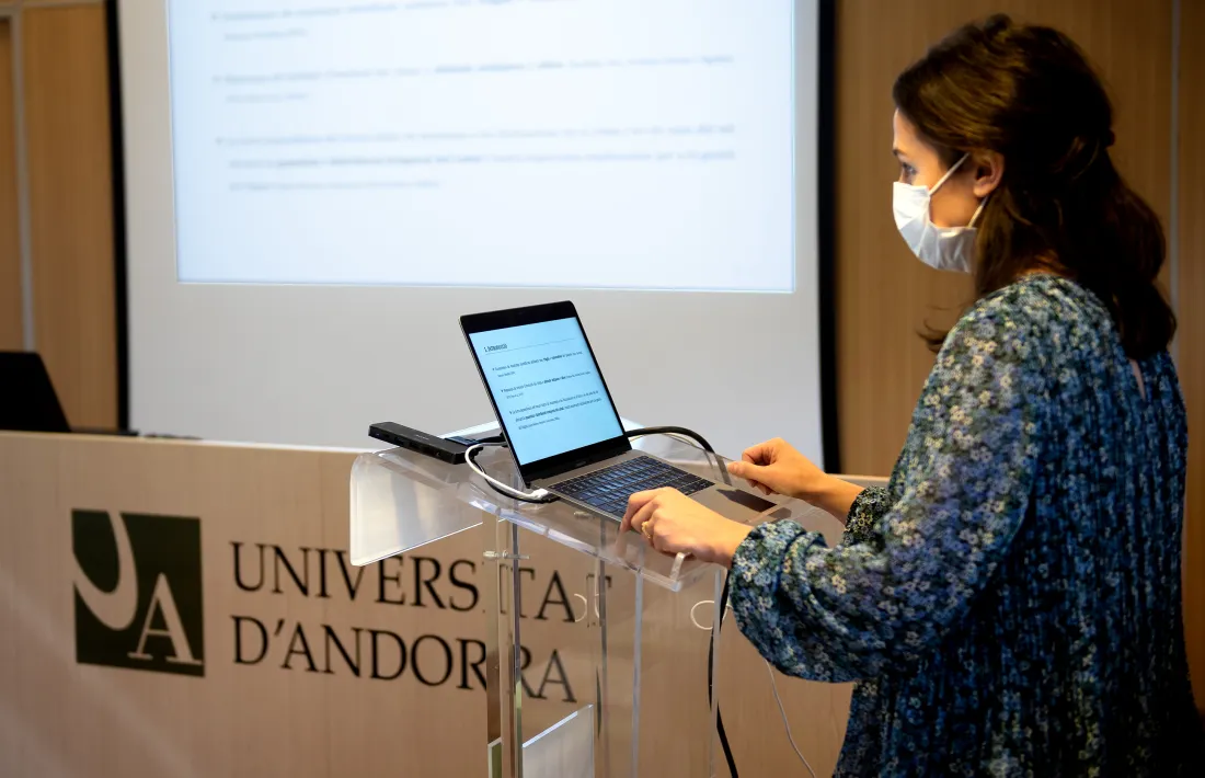 Cristina Pesado va presentar ahir la tesi doctoral a la sala d’actes de la Universitat d’Andorra.