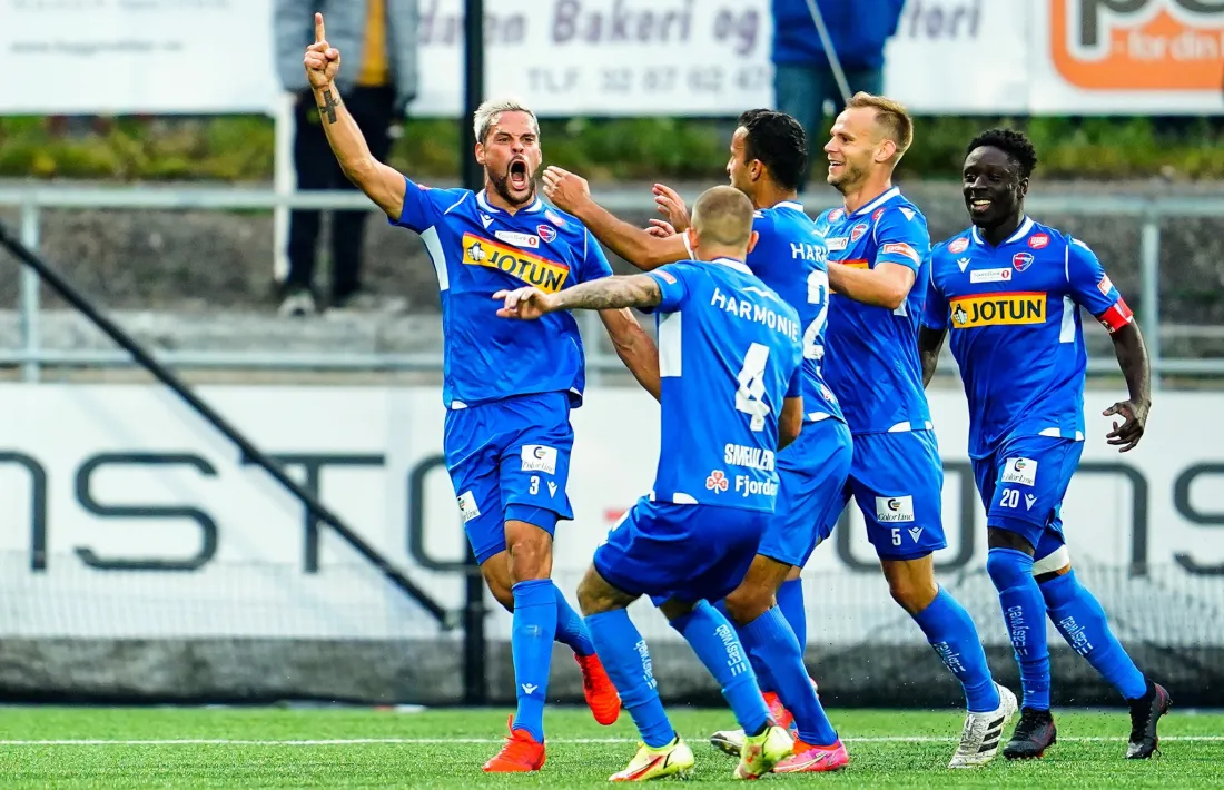 Marc Vales, del Sandefjord, celebra el 0 a 1 de diumenge contra el Mjøndalen IF. Foto: Twitter