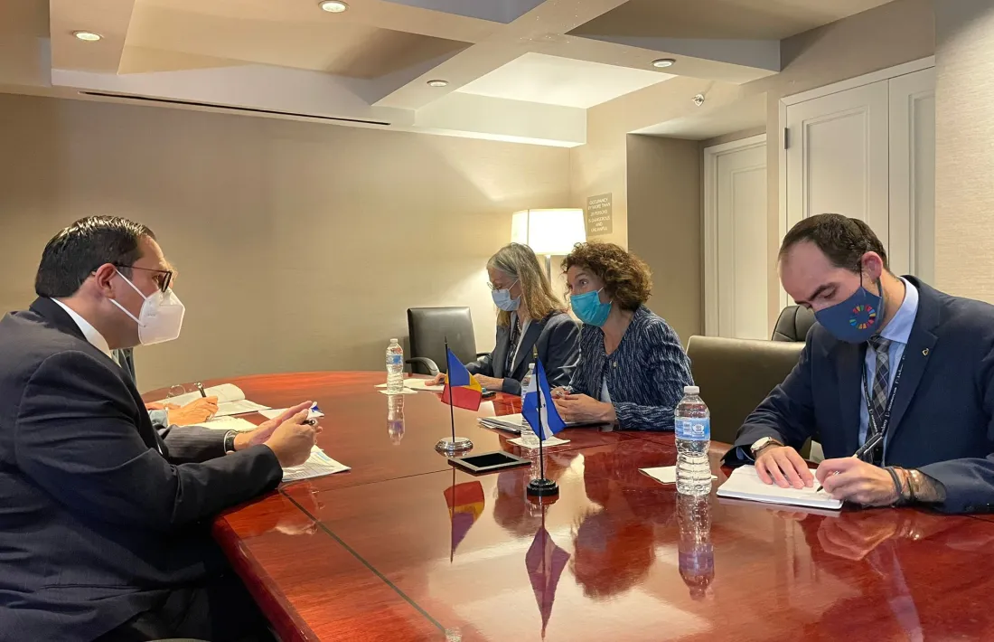 Un moment de la trobada d’Ubach amb el seu homòleg d’Hondures, Lisandro Rosales.