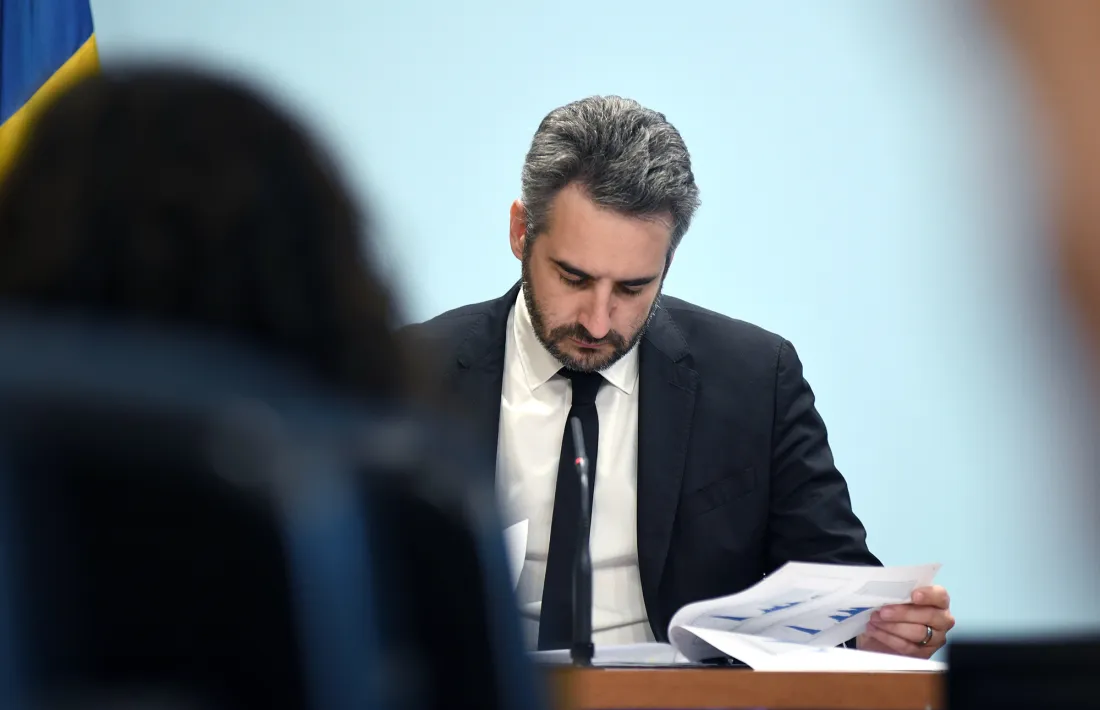 El ministre portaveu, Eric Jover, i en la compareixença posterior al consell de ministres.