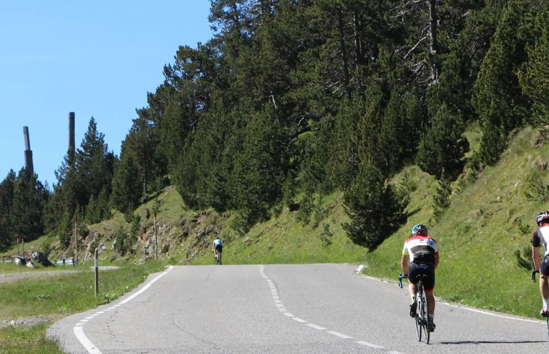Carretera de Montaup abans d'arribar al Roc del Quer.