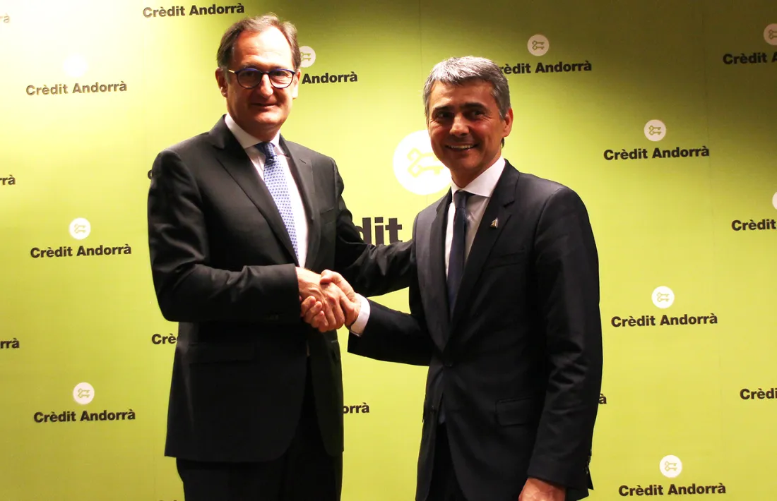 El conseller executiu i director general de Crèdit Andorrà, Xavier Cornella i el president de la Trobada Empresarial al Pirineu, Vicenç Voltes.