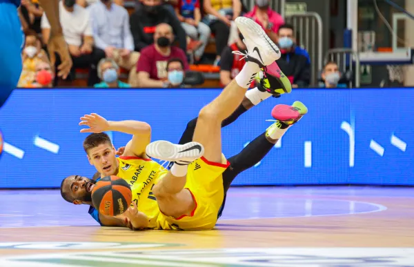 p._27_rs391631_j03_cjb-bkn_firmar_acb_photo_-_a_pacheco