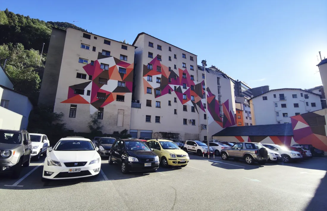 Terreny on es construirà el pàrquing soterrat.