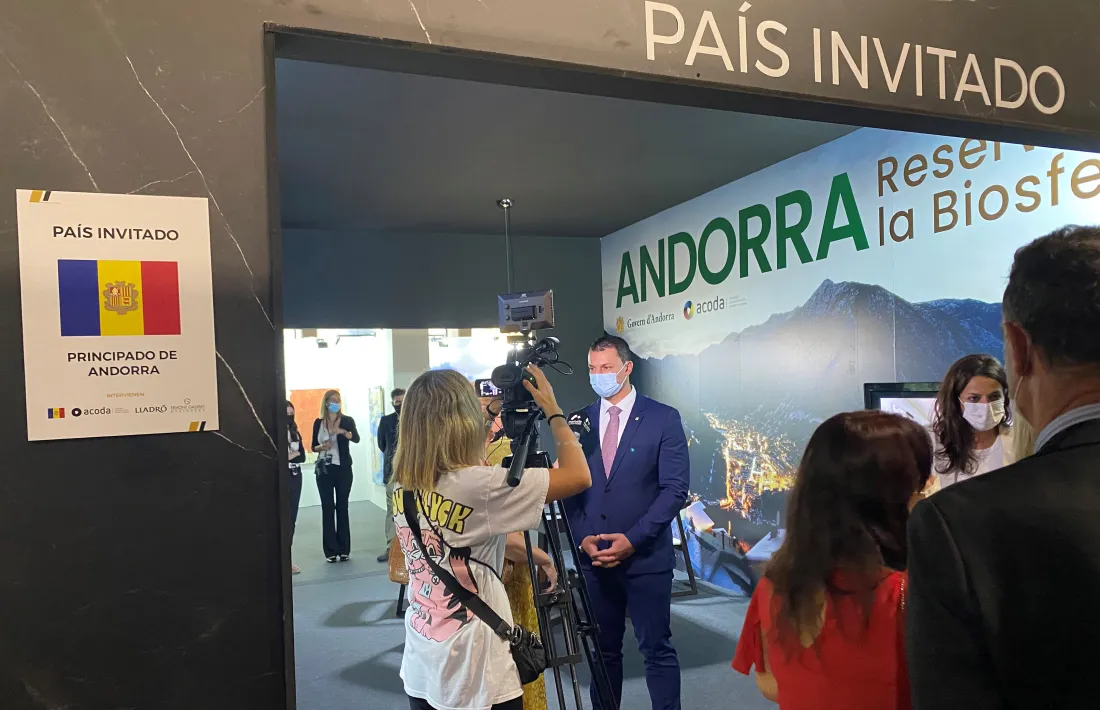 El ministre de Presidència, Economia i Empresa, Jordi Gallardo, a la Design Week de Marbella.