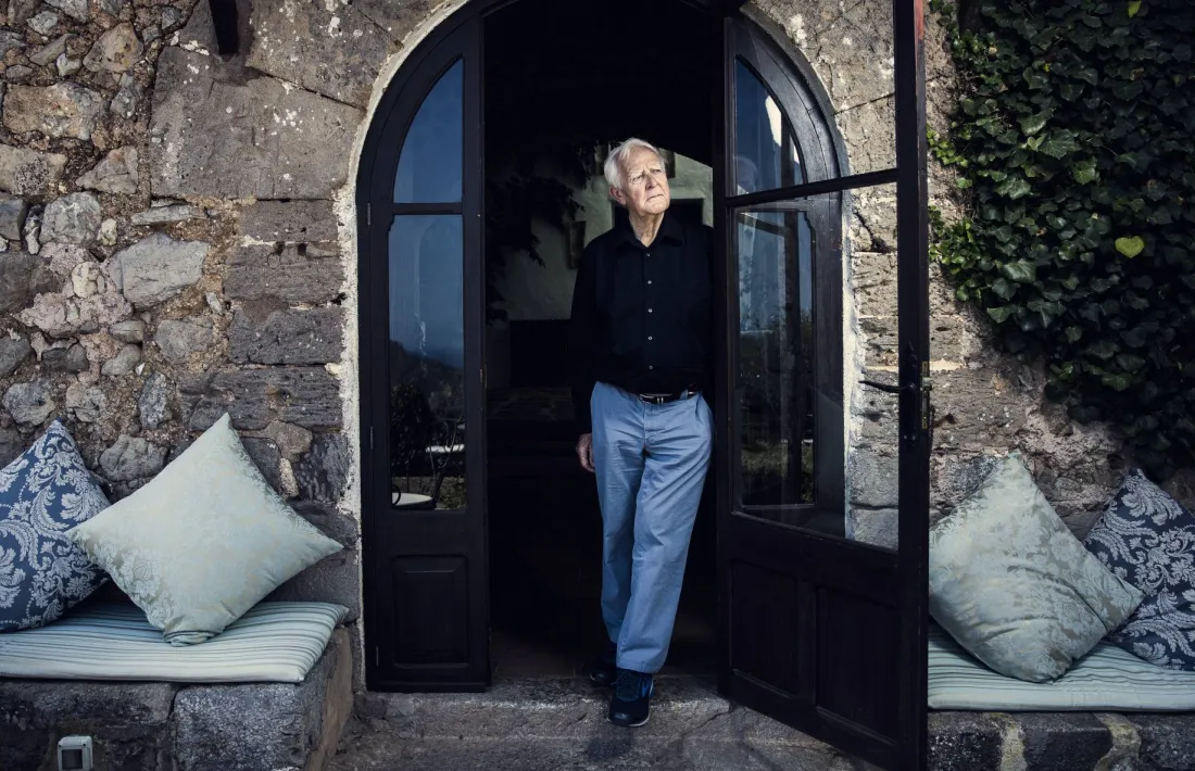 David John Cornwell, àlies John le Carré, traspassat al desembre i ‘ànima’ del congrés.