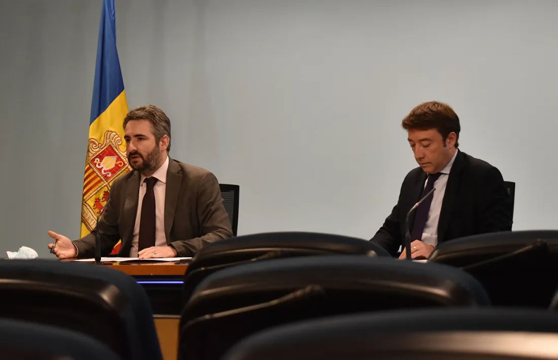 El ministre de Finances, Eric Jover, i el director de Tributs i Fronteres, Albert Hinojosa, han repassat les dades de l’IS i l’IRPF.