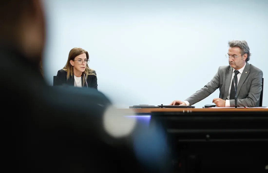 Sílvia Riva i Justo Ruiz, a la roda de premsa d’ahir de presentació de les beques ARA. Foto: SFGA / C. Esteve