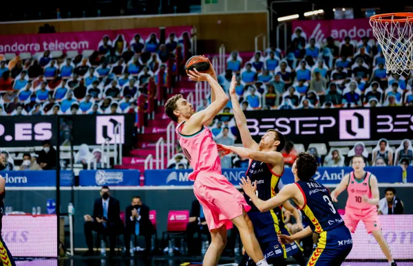 p._36_pau_gasol_primera_foto