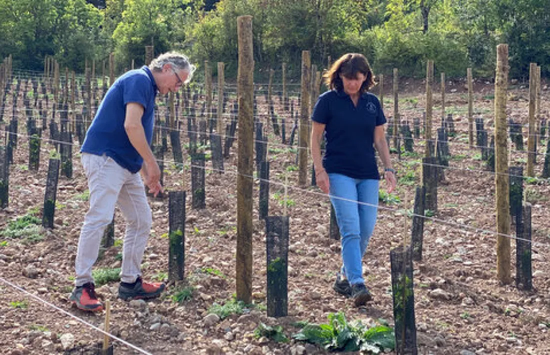 Francesc Xavier Güell i Sílvia Gaminde, els propietaris de la finca vitivinícola. 