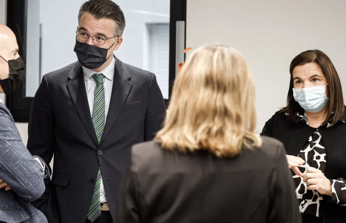 La ministra d'Administracions Públiques i Participació Ciutadana, Trini Marín, durant la visita de divendres al Comú d'Escaldes-Engordany.