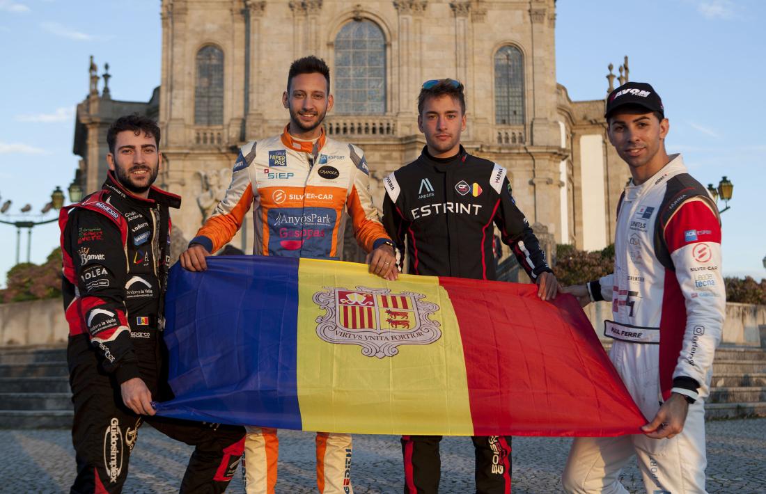 La selecció de Muntanya, a Falperra. Foto: Fotoesport