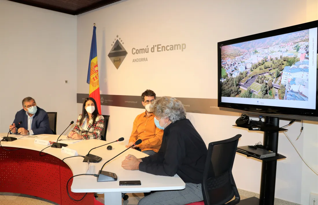 Un instant de la roda de premsa d'aquest matí sobre el nou parc.