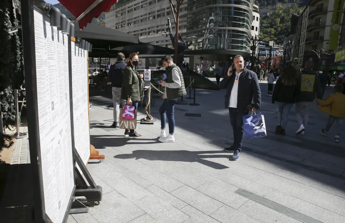 L’eix comercial es va veure ben atapeït de visitants entre dissabte i dimarts.