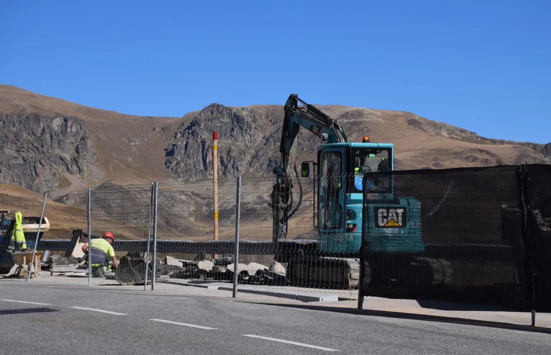 Les obres al Pas de la Casa.