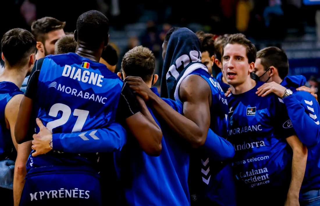 La plantilla del BC MoraBanc va donar negatiu a les proves PCR. Foto: ACB Photo / Martín Imatge