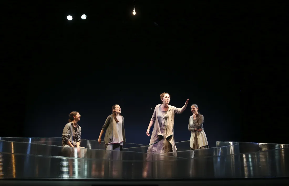 Annabel Castan, Núria Montes, Irina Robles i Jèssica Casal són Margarida, Adriana, Vicenta i Bepa, les quatre dones de Joan-Pere Cerdà: ahir, a l’assaig general al Claror.