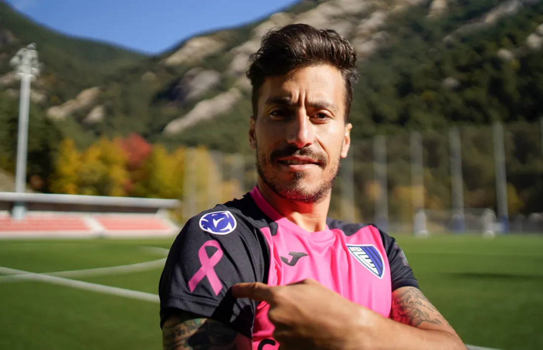 Genís Soldevila, amb la ‘rosa’. Foto: Interescaldes.com